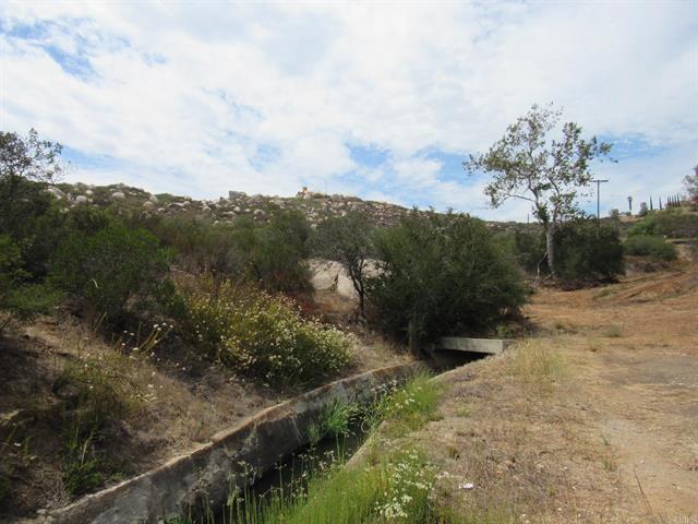 15.93 Acres Hwy 94