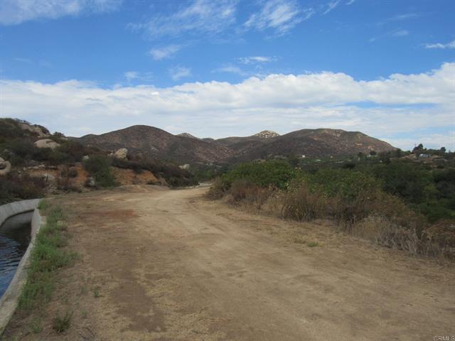 15.93 Acres Hwy 94