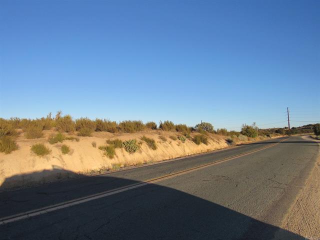 19.58 Acres Tierra del Sol and Hwy 94